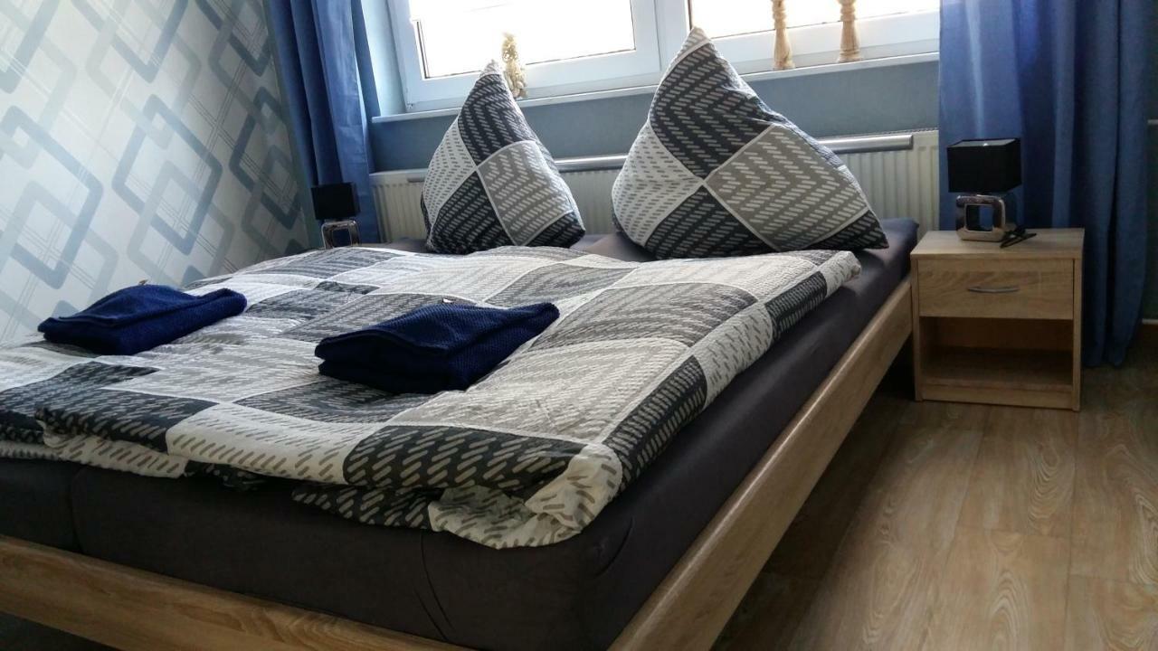 Neetzow Ferienwohnung "Am Schlosspark" מראה חיצוני תמונה